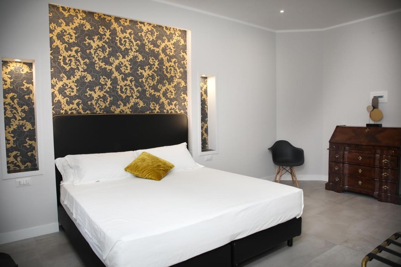 Principessa Isabella Luxury Rooms Salerno Buitenkant foto